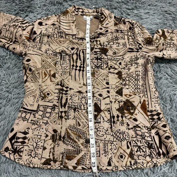 Chico’s Aztec Tribal Print Button Front Shirt Size 1 (8) - Picture 5 of 7